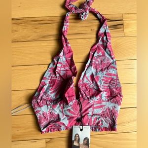 NWT Kendall and Kylie Halter Top Size S